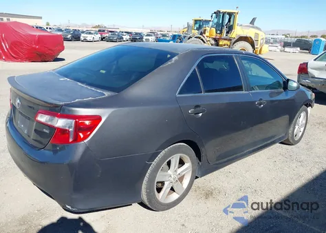 2012 Toyota Camry Se z USA, uszkodzony, nr VIN 4T1BF1FK4CU145752